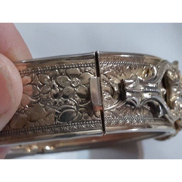 Vintage Gold Toned Hinged Bangle Bracelet Mother Of Pearl Cabachon 1950s To 60s - Picture 5 of 10